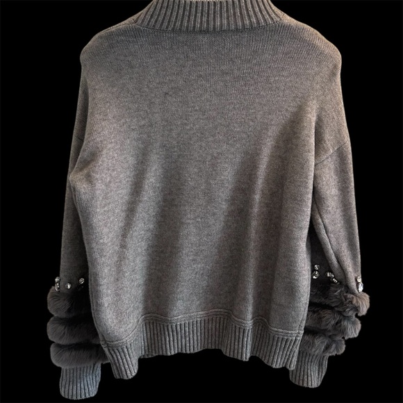 Cliche Gray Sweater with Fur and Rhinestone Details Size small - Picture 2 of 6